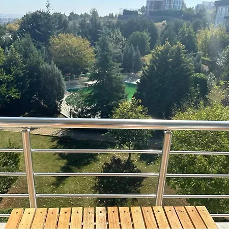 Sabiha Gökcene 5 Dk Havuz, Balkon, Otopark Yeşillikler Içinde İstanbul