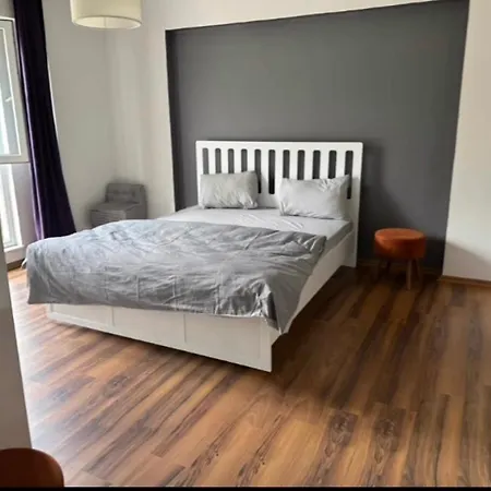 Sabiha Gökcene 5 Dk Havuz, Balkon, Otopark Yeşillikler Içinde