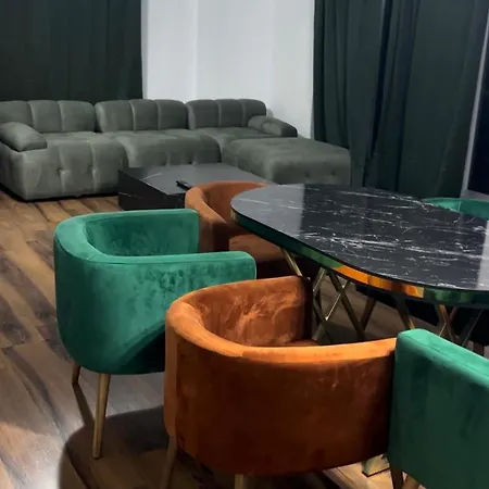 Sabiha Goekcene 5 Dk Havuz, Balkon, Otopark Yesillikler Icinde Lejlighed Istanbul