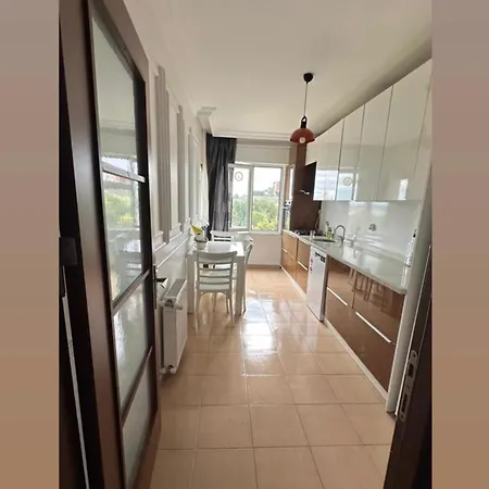 شقة Sabiha Goekcene 5 Dk Havuz, Balkon, Otopark Yesillikler Icinde اسطنبول